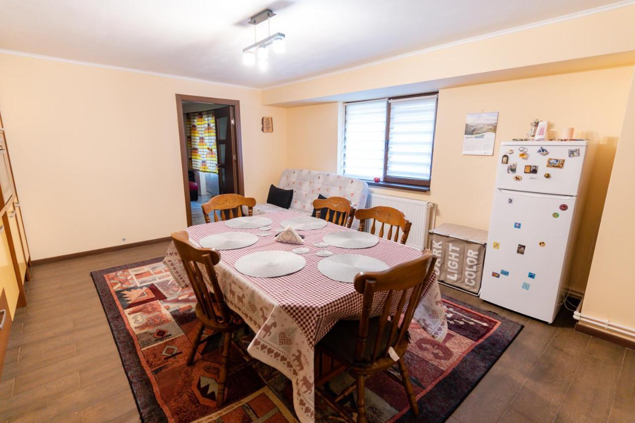 Mario'S Cozy Apartment Rîşnov Kültér fotó