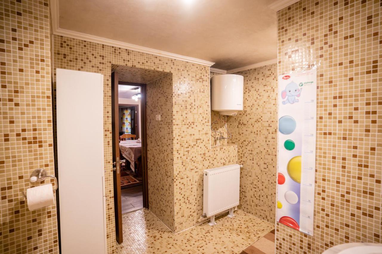 Mario'S Cozy Apartment Rîşnov Kültér fotó